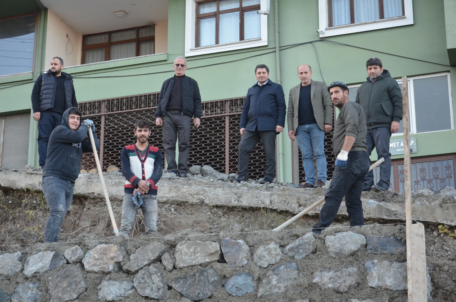 AK Parti Yomra İlçe Başkanı Özdemir doğalgaz çalışmalarını inceledi “2023’te 15 bin abone”