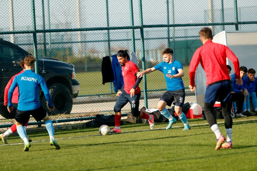 1461 Trabzon Pazarspor’u rahat geçti