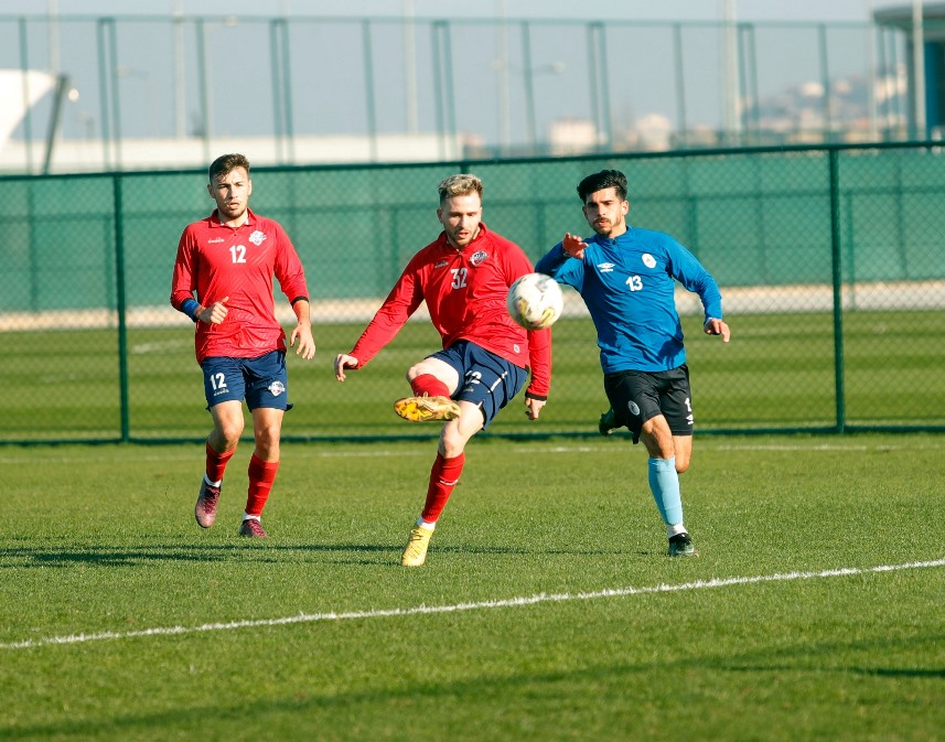 1461 Trabzon Pazarspor’u rahat geçti