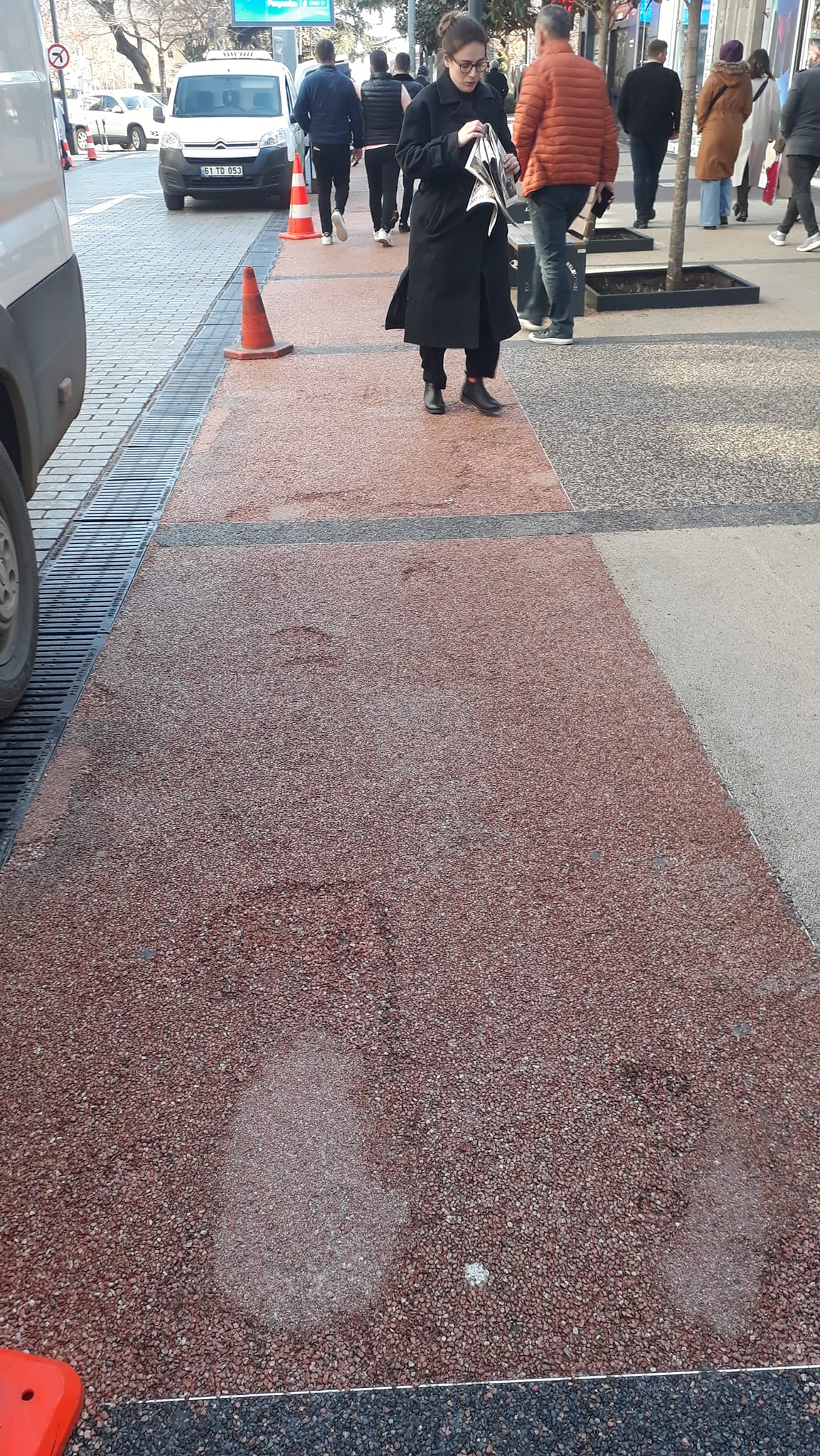 Trabzon’da tartışılan o cadde için bir eleştiri daha “O malzemeyi sökün bizim dediğimizi yapın”