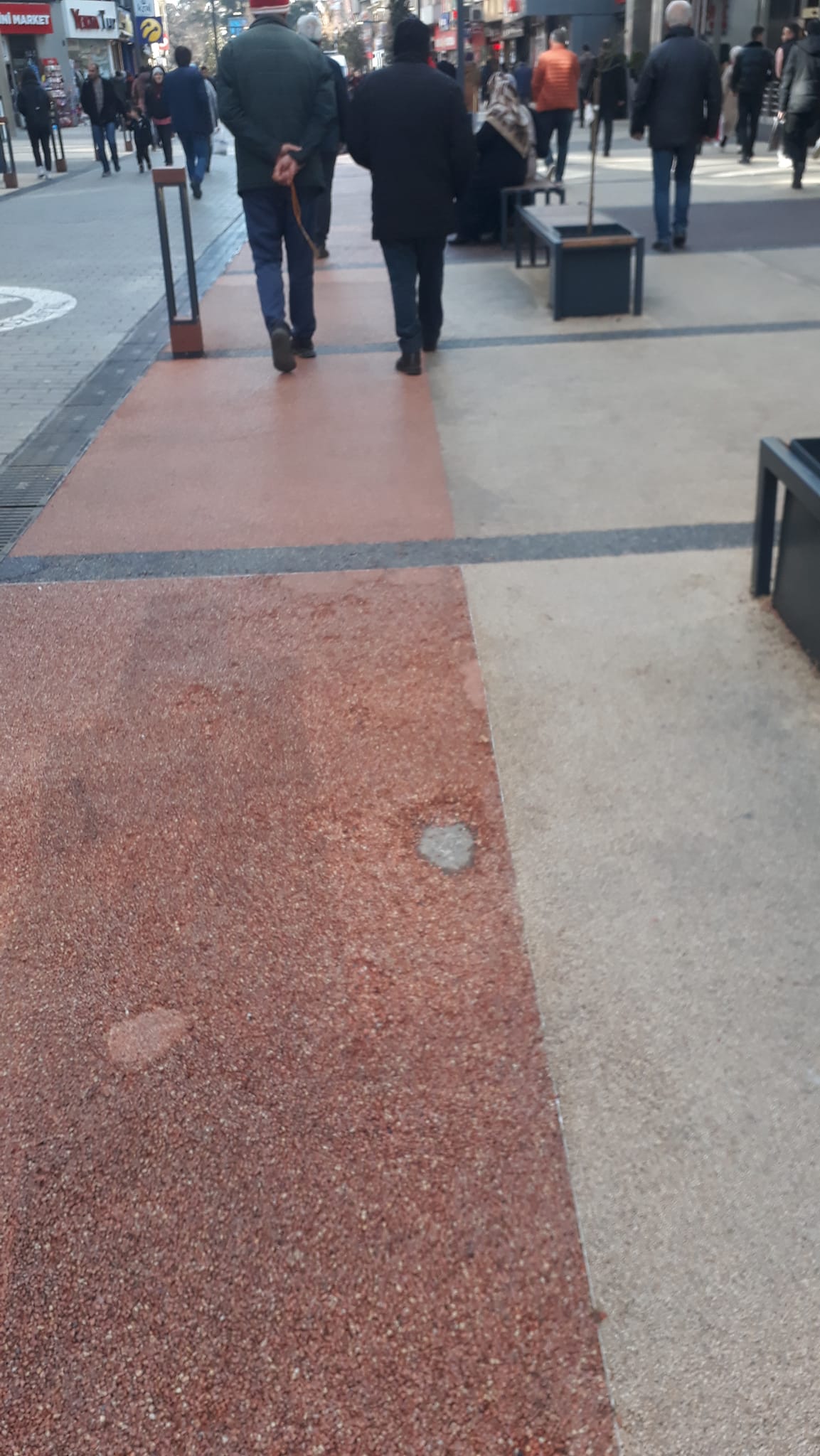 Trabzon’da tartışılan o cadde için bir eleştiri daha “O malzemeyi sökün bizim dediğimizi yapın”