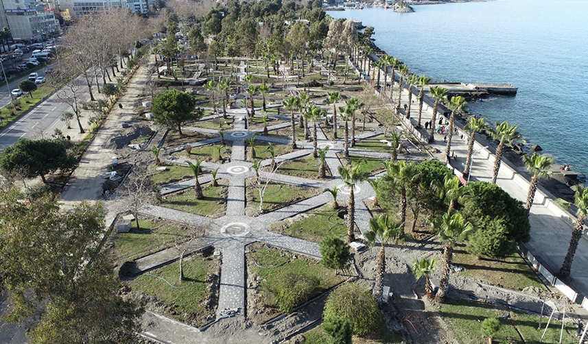 Akçaabat Sahil Parkı yeni yüzüne kavuşuyor
