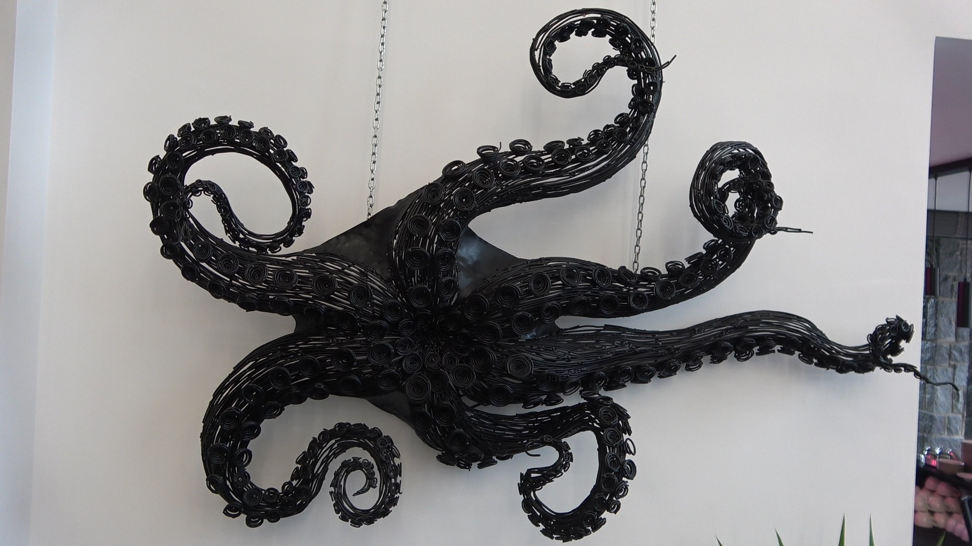 Karadeniz'de bir ilk! Sanat oteli açıldı