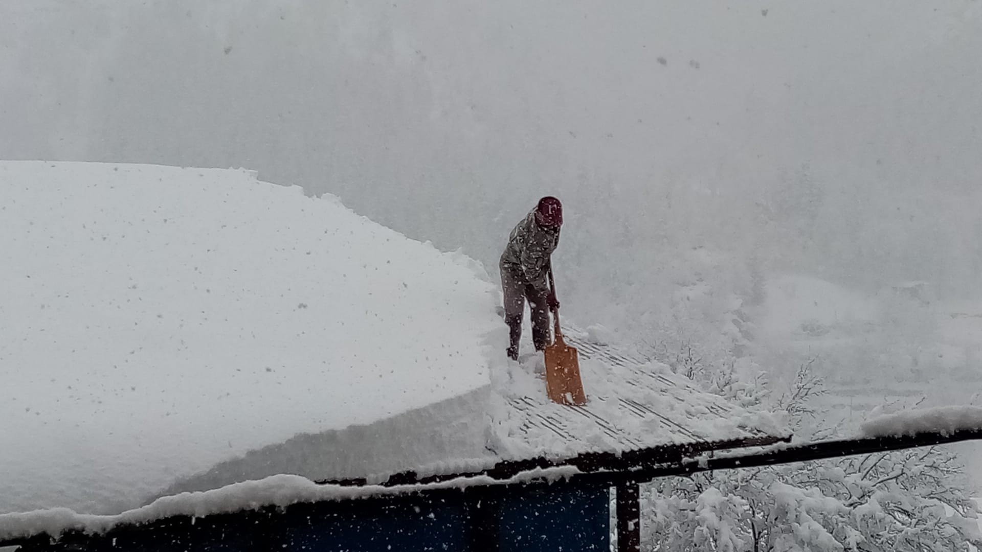 Artvin beyaz örtüyle kaplandı