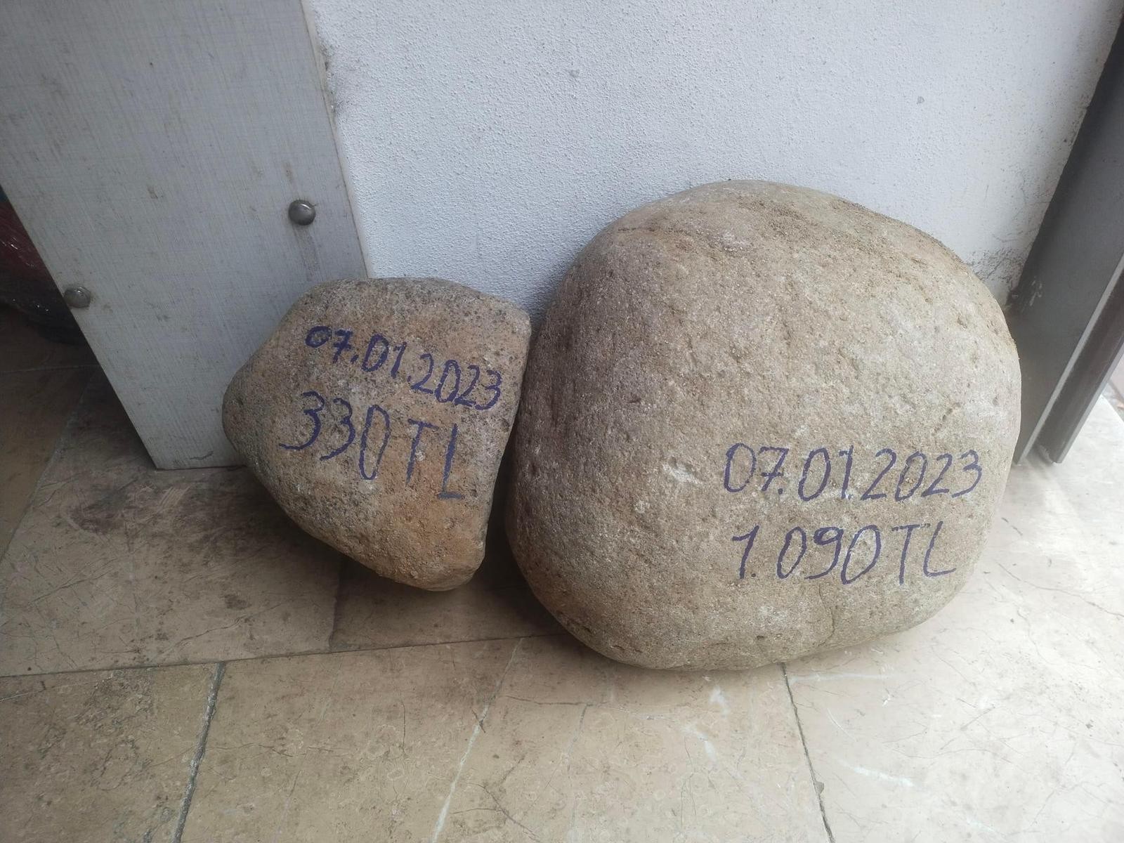 Trabzon'da şoke eden dolandırıcılık! 28 kilogramlık taşları fındık diye sattı