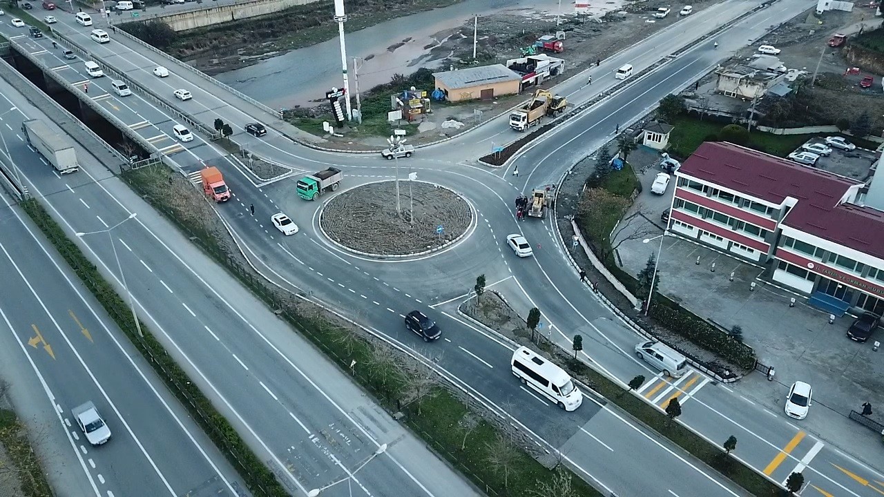 Giresun’da ilk modern dönel kavşak ulaşıma açıldı