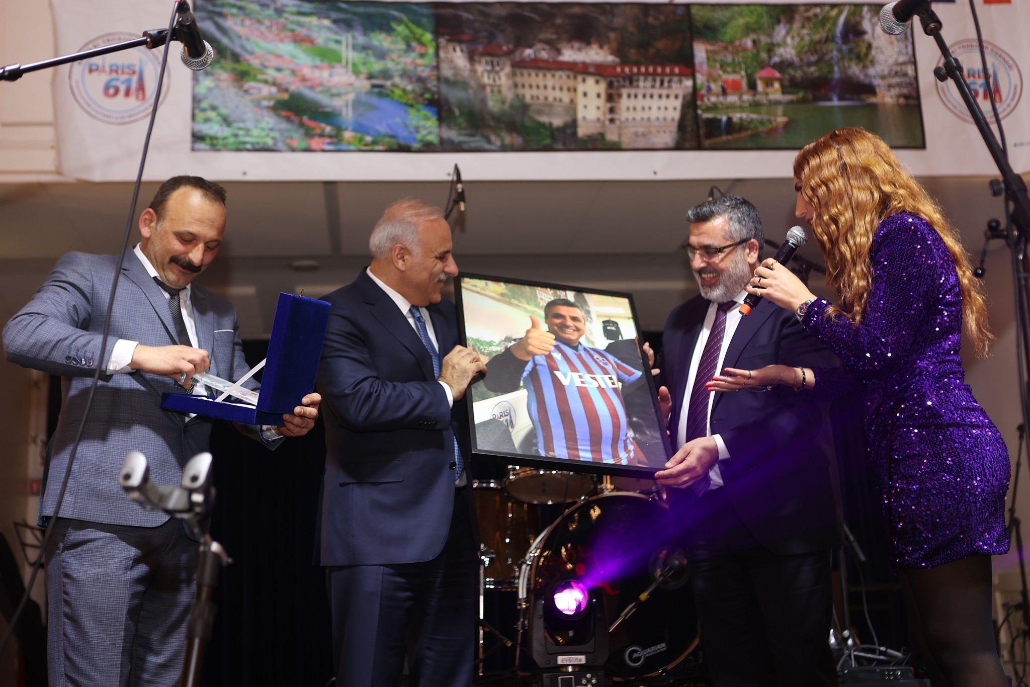  Başkan Zorluoğlu’na Paris’te büyük ilgi