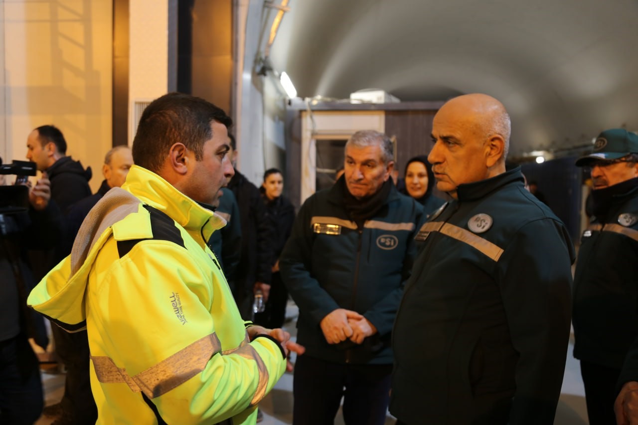 Bakan Kirişçi Yusufeli Barajı'nda incelemelerde bulundu