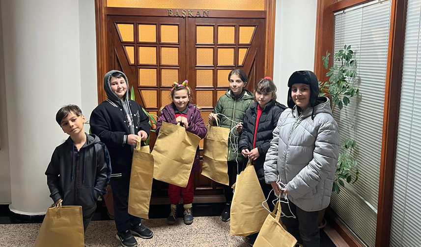 Başkan Ekim'e 'Kalandar' sürprizi