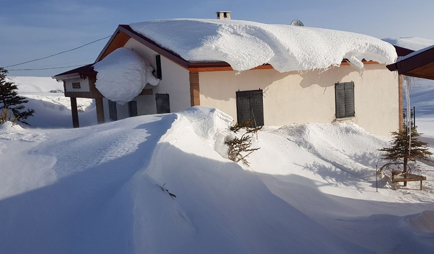 Bayburt-Trabzon sınırı beyaza büründü