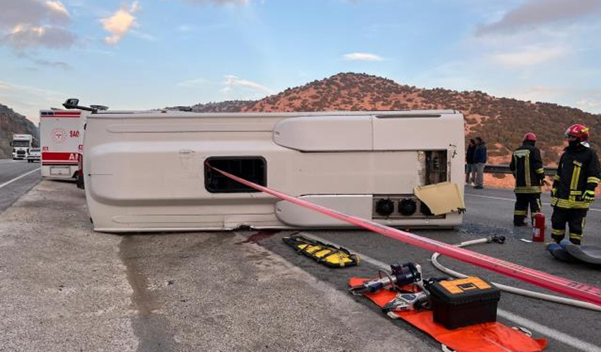 Denizli'de-işçileri-taşıyan-araç-devrildi!-Ölü-ve-yaralılar-var-2