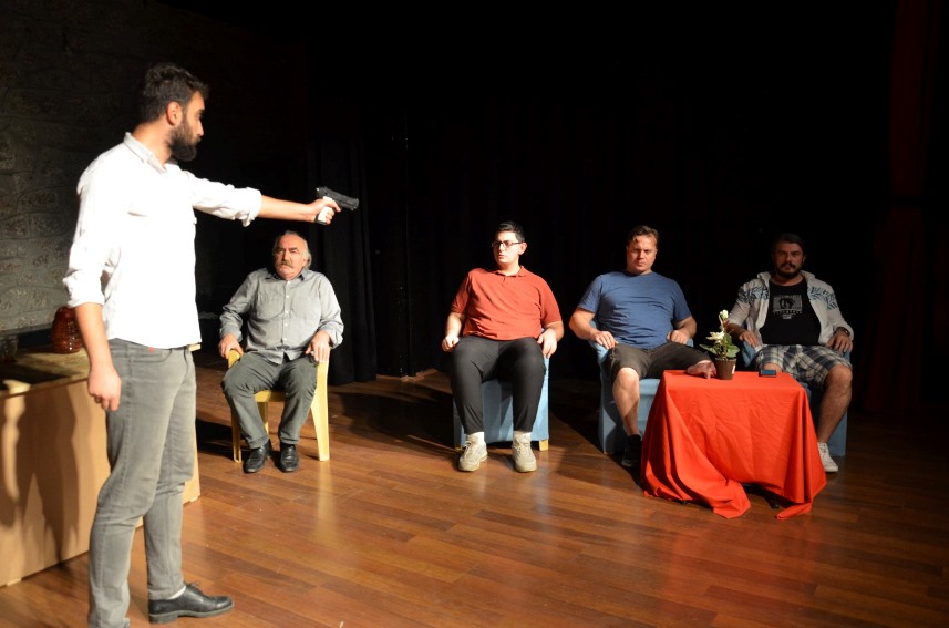 Trabzon'da Kızıl Martı ‘perde’ dedi