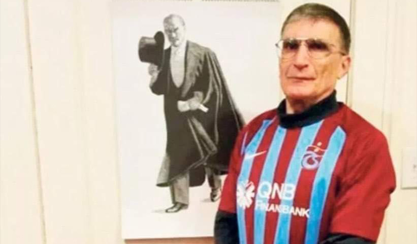 Nobel ödüllü profesöre hediye Trabzonspor forması