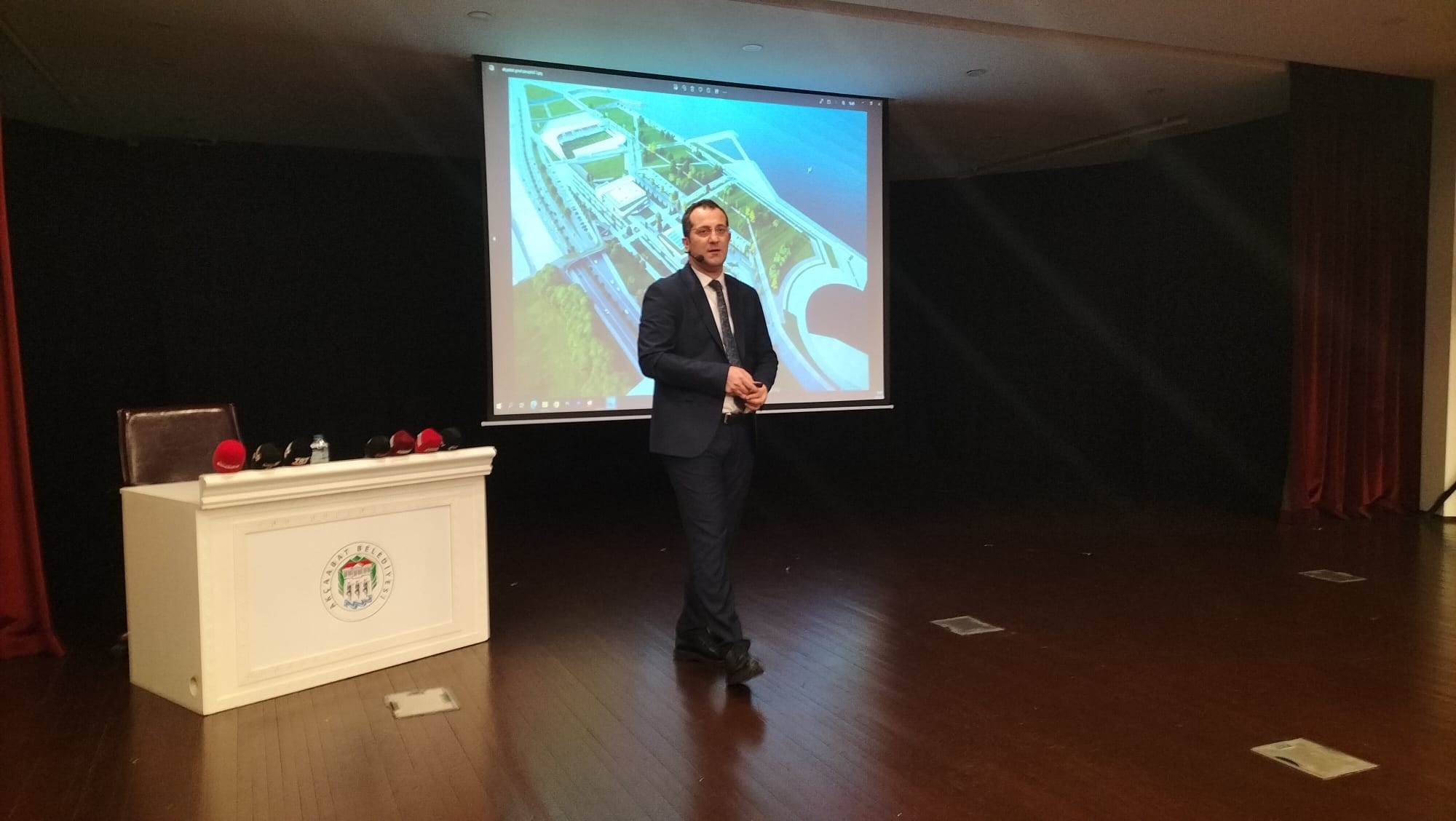 Akçaabat Belediye Başkanı Osman Nuri Ekim: Güney çevre yolu, seçim beyannamesi...