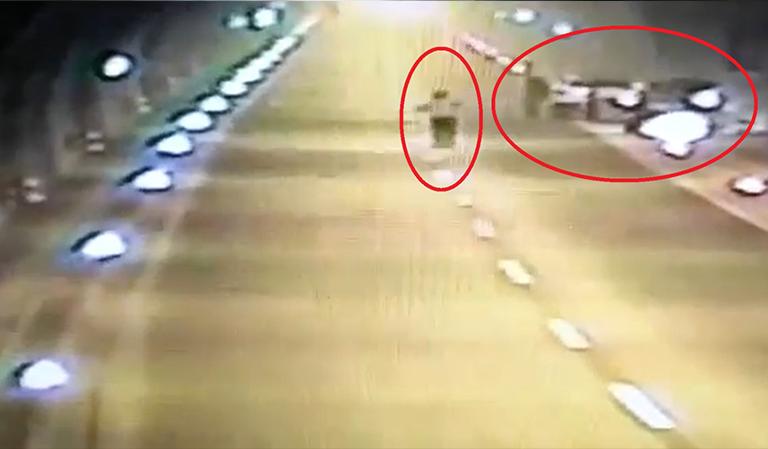 otomobil tünelde alev aldı! Yardıma diğer araç sürücüleri yetişti