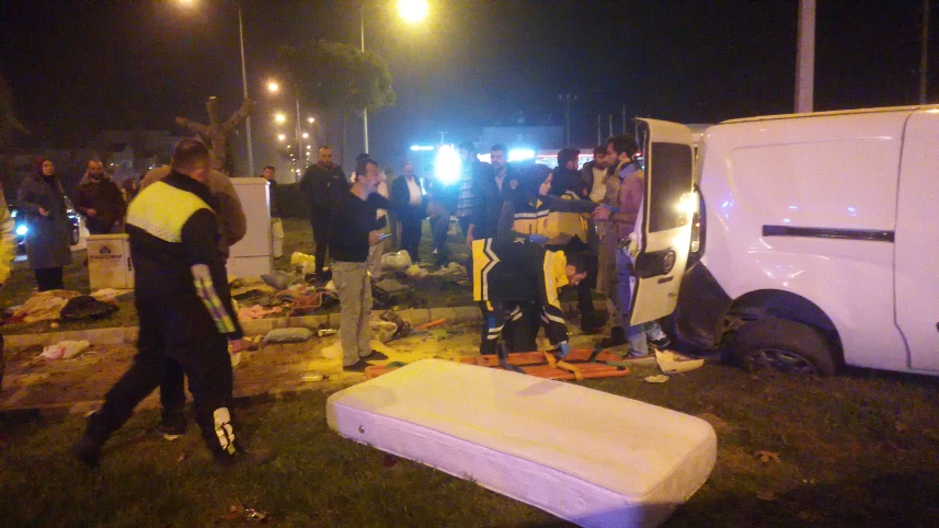 Samsun'da iki araç birbirine girdi! 6 yaralı