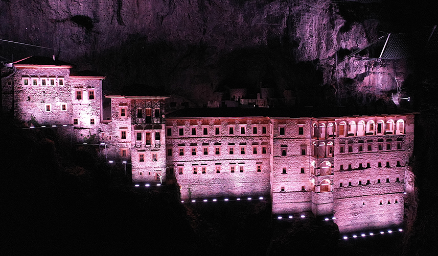 Sümela Manastırı geceleri de ışıldayacak