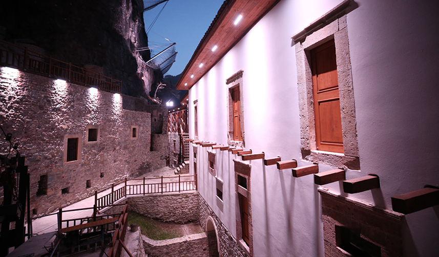 Sümela Manastırı geceleri de ışıldayacak