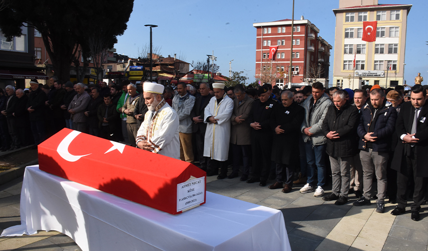 Teskeresine-3-gün-kala-trafik-kazasında-hayatını-kaybeden-askerin-cenazesi-toprağa-verildi2