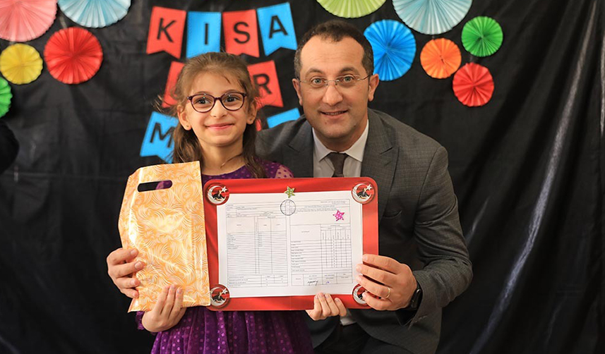 Trabzon'da Başkan Ekim, miniklerin karne sevincine ortak oldu