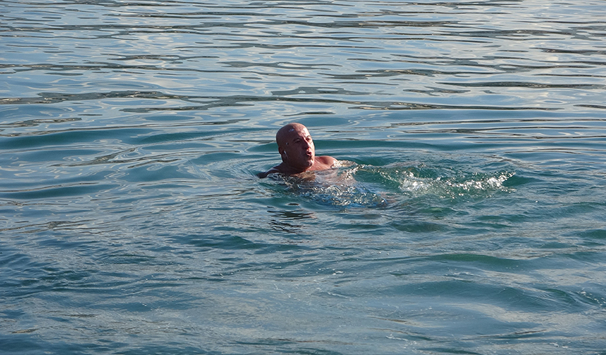 Trabzon'da deniz sezonunu erken açtılar