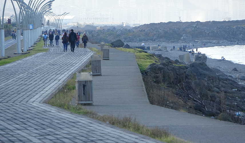 Trabzon'da deniz sezonunu erken açtılar
