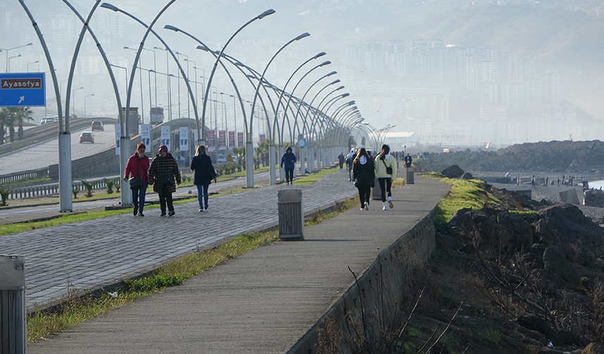 Trabzon'da deniz sezonunu erken açtılar
