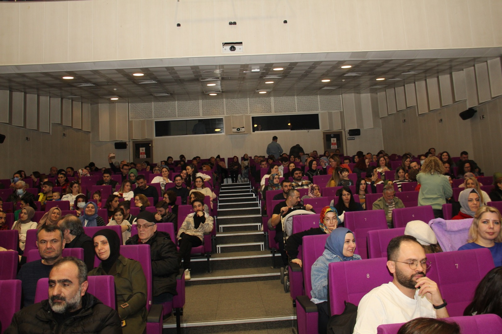 Trabzon'da İsmail Altunsaray'dan muhteşem konser!