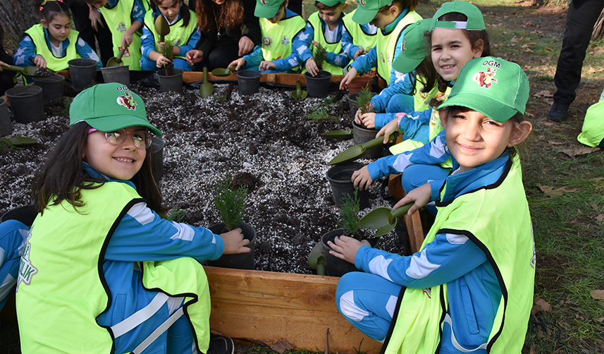 Trabzon'da öğrenciler ormanı böyle öğreniyor