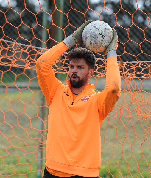 Trabzonsporlu Arda Akbulut yeni takımına imzayı attı