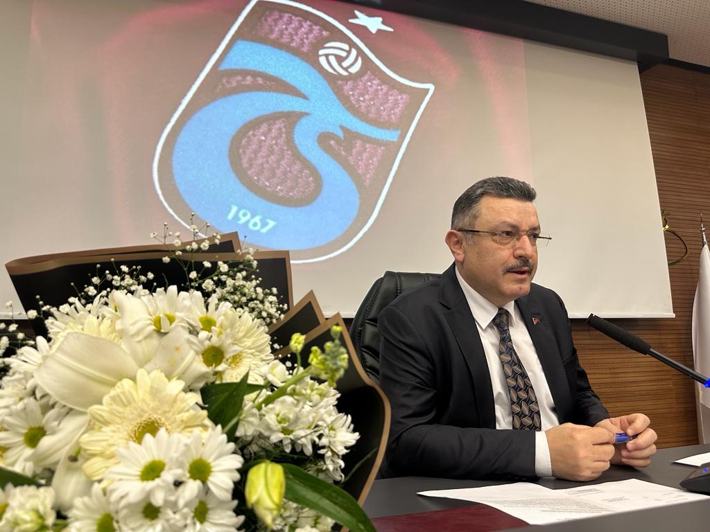 Ortahisar Belediye meclisinde doğum günü sürprizi