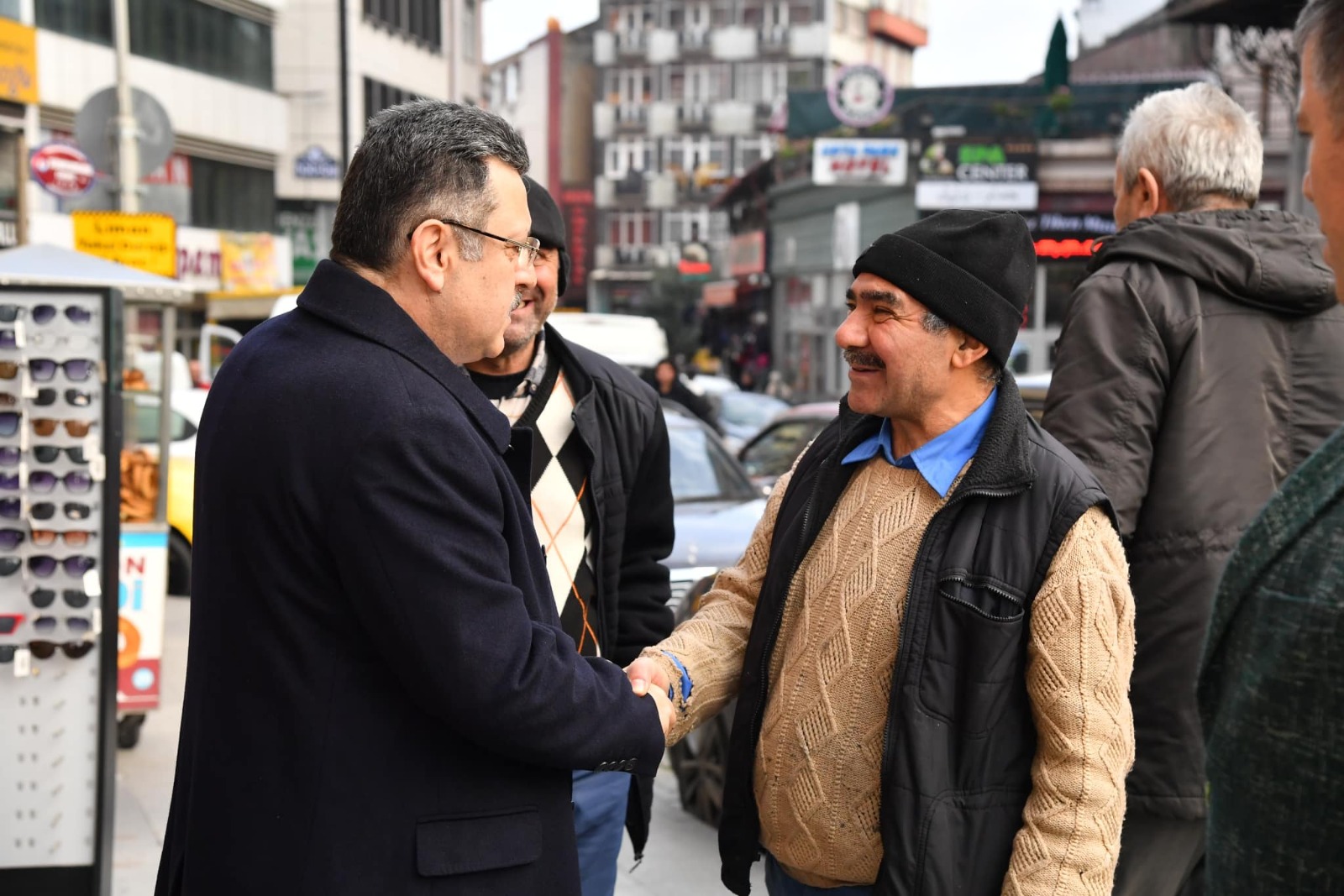 Genç, vatandaşlarla buluştu! “Trabzon dünyaya açılan bir şehir haline geldi!”