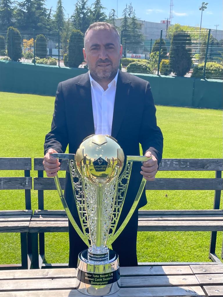 Coşkun Öztürk'ten öğrencilere 1061 adet Trabzonspor forması