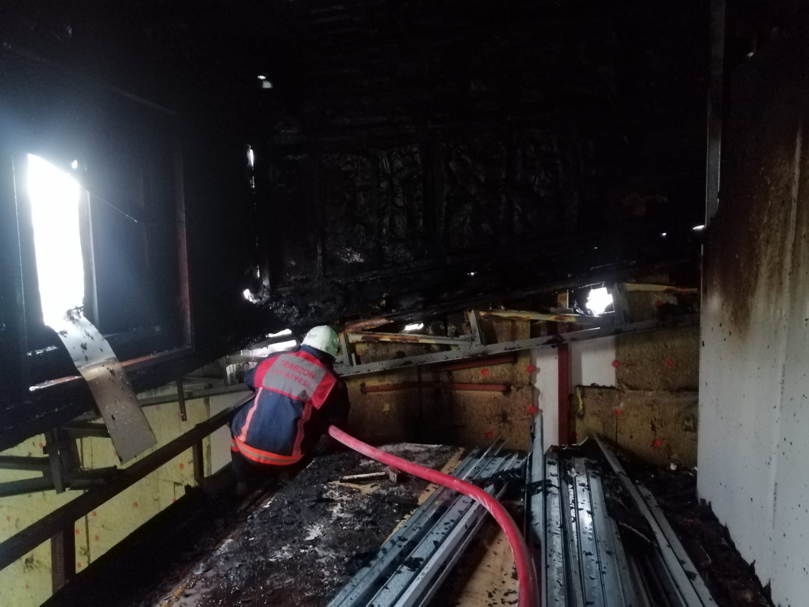 Trabzon'da yangın! Ekipler seferber oldu