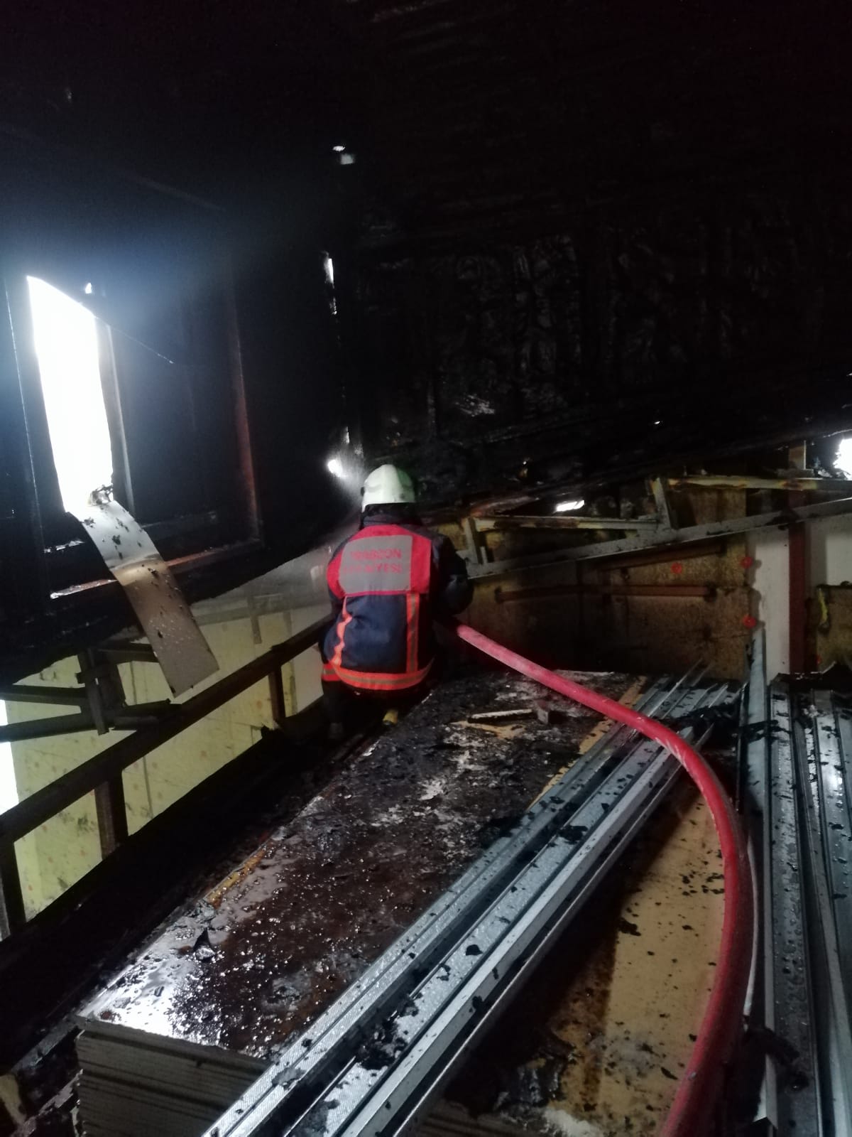 Trabzon'da yangın! Ekipler seferber oldu