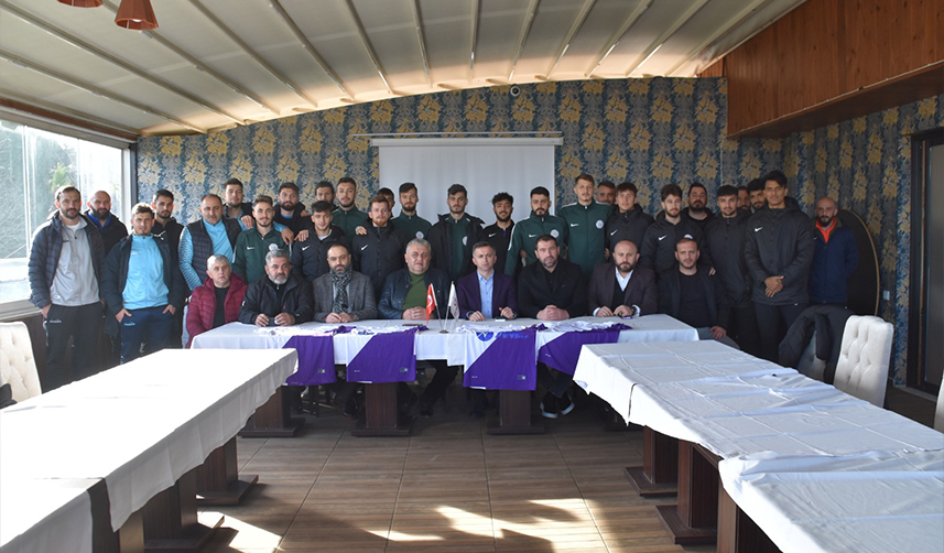 Yomraspor-yeni-transferleriyle-basının-karşısına-çıktı