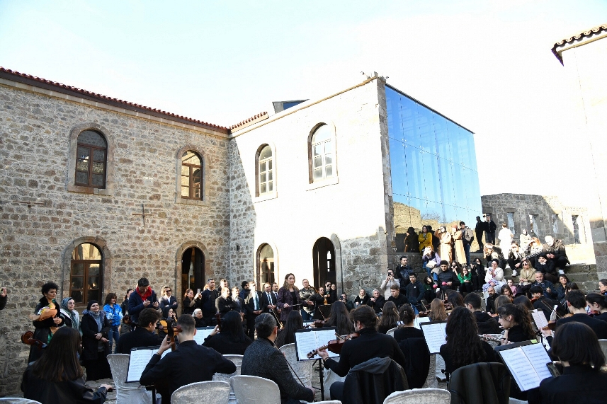 Trabzon’da Zifin Çiçekleri Kızlar Manastırı’nda