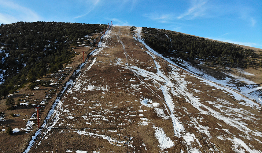 Zigana-kayak-tesisleri-kara-hasret-kaldı