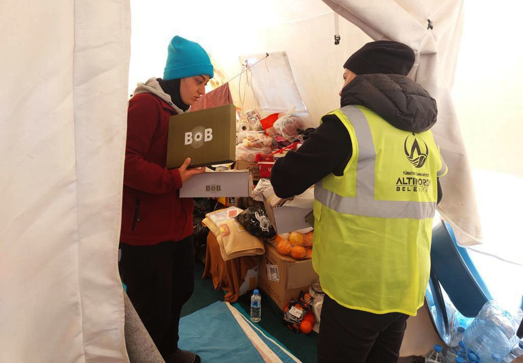 Karadeniz'den deprem bölgesine yardımlar devam ediyor