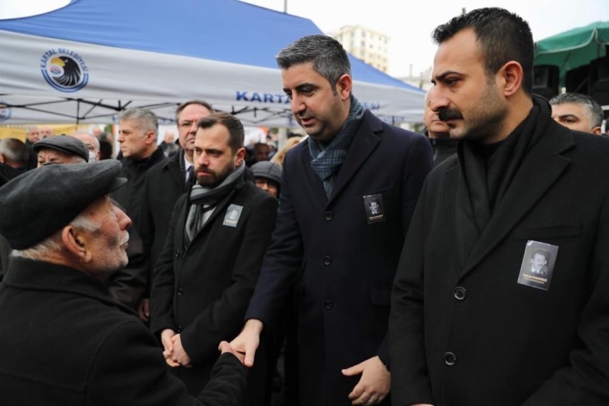 Adnan Kahveci mezarı başında anıldı