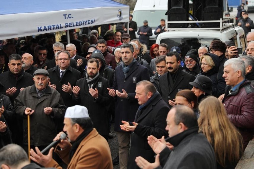 Adnan Kahveci mezarı başında anıldı