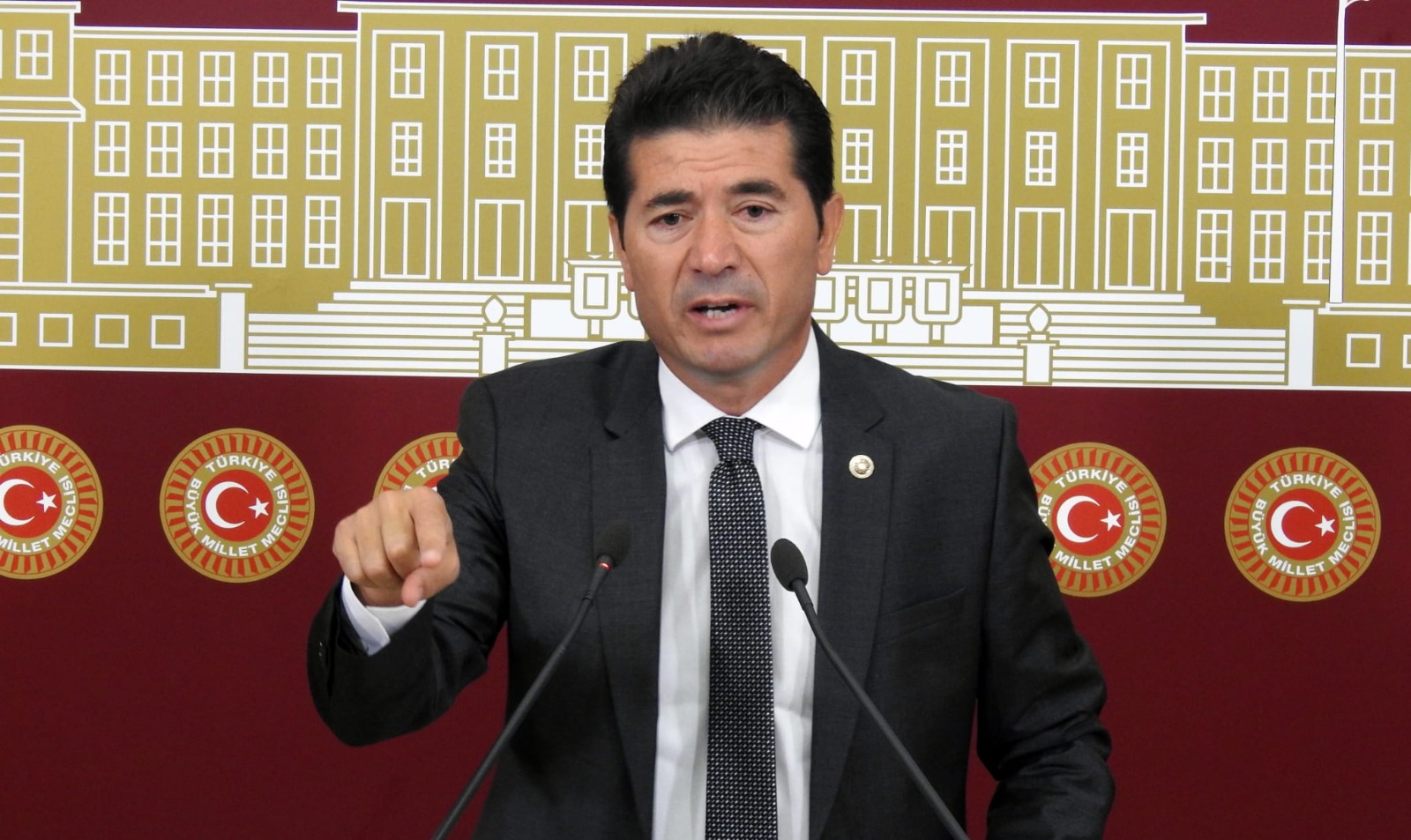 CHP'li Ahmet Kaya: Baz istasyonları yıkılmasaydı birçok canımız kurtarılabilirdi