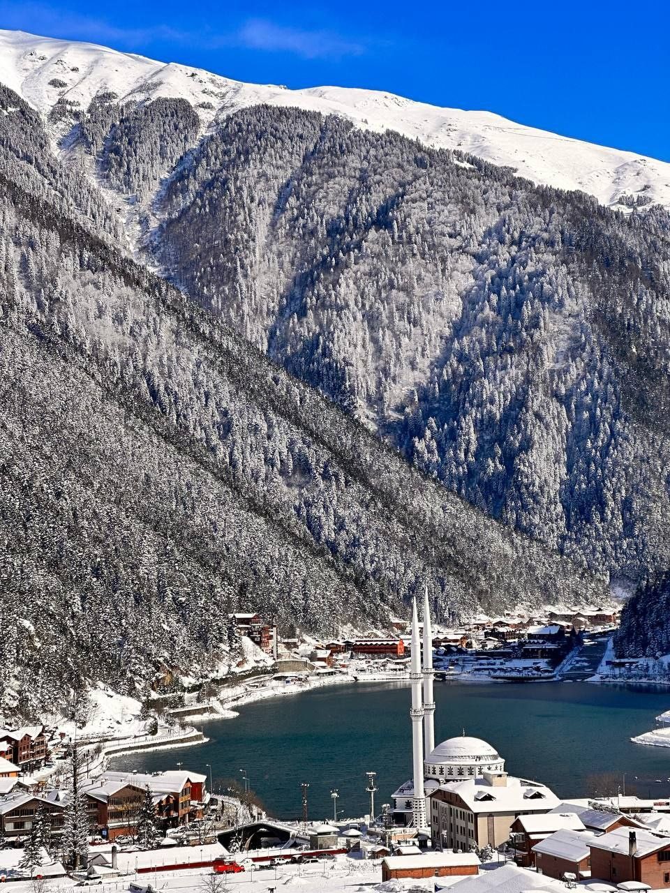 Uzungöl her haliyle hayran bırakıyor 