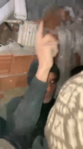 66 saat sonra enkazdan çıkarılan depremzede, Artvin ekibini bu sözlerle karşıladı