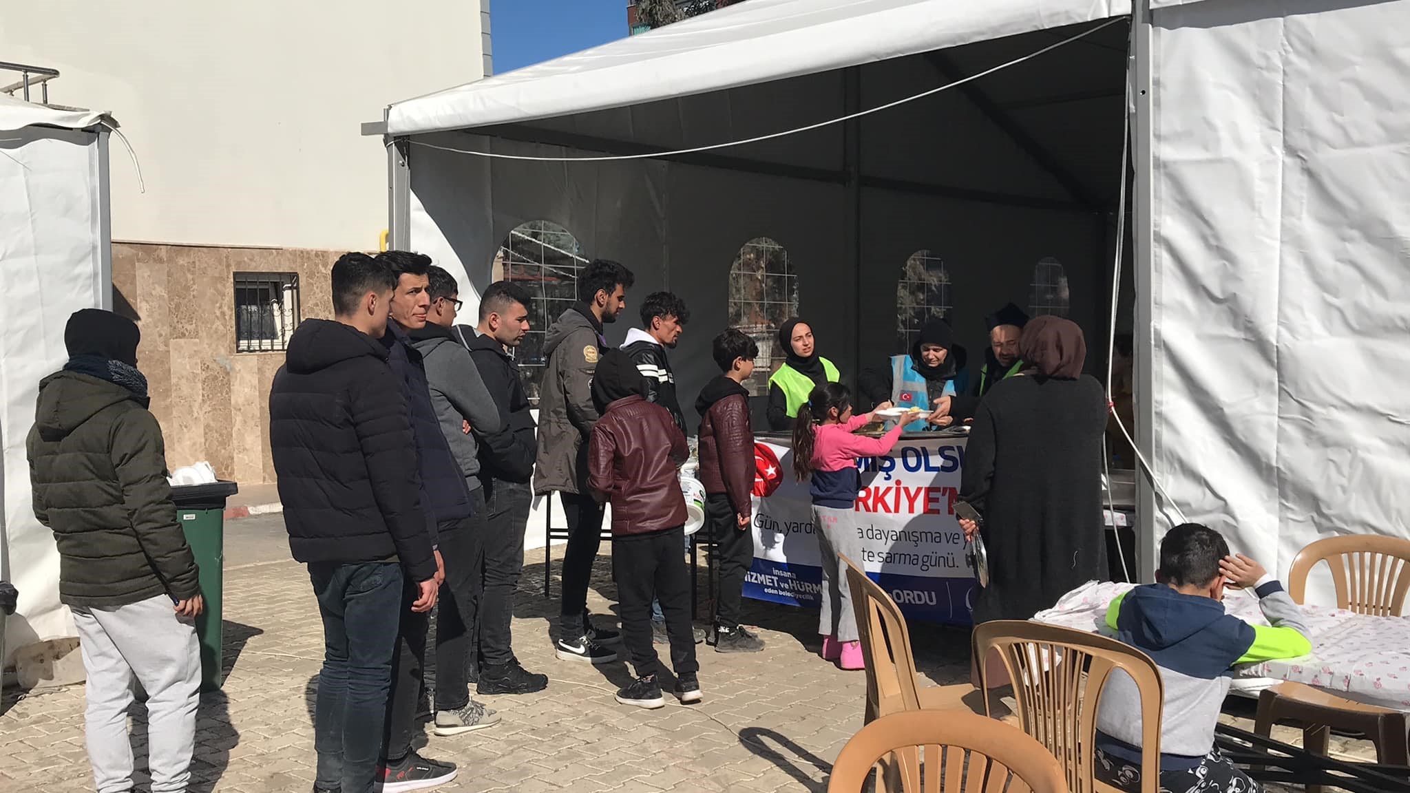 Ordu'dan deprem bölgesinde 24 saat sıcak yemek ikramı