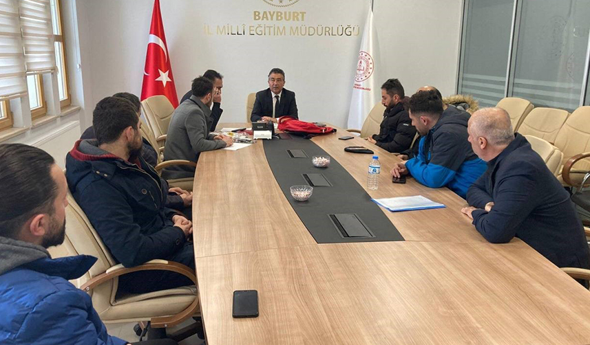 Bayburt, depremzedelere yardıma devam ediyor