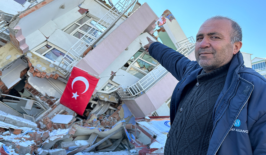 Enkazdan-kendi-çabalarıyla-çıktı!-Korku-dolu-anları-anlattı2-1