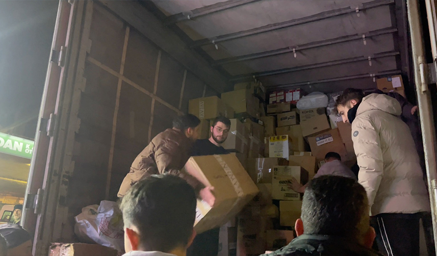 İYİ Parti Trabzon'un depremzedelere yardımı sürüyor "Yaralarını sarmak için uğraşıyoruz"