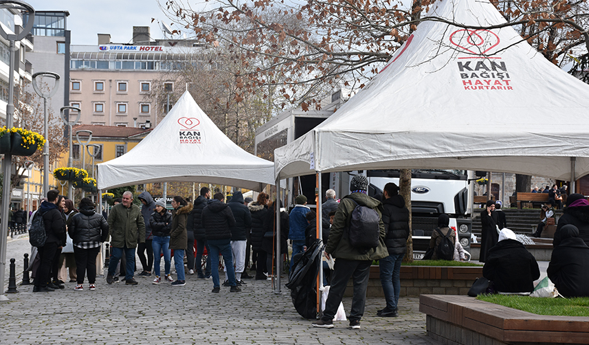 Karadeniz'den-deprem-bölgesine-yardım-seferberliği-11.-günde-de-sürüyor-