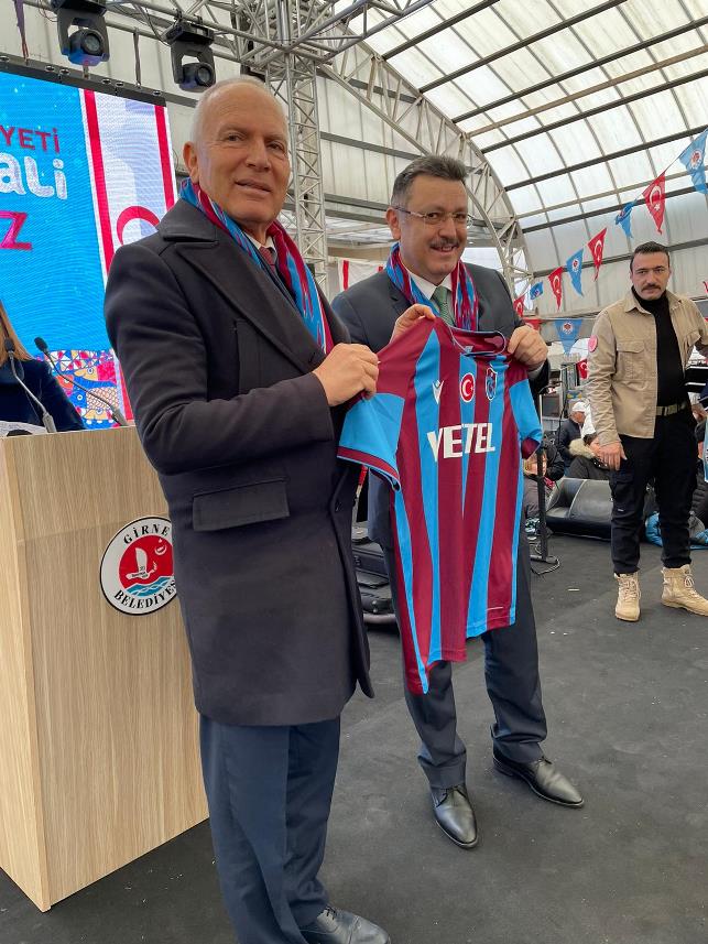 KKTC Cumhurbaşkanı Ersin Tatar’dan Hamsi Festivaline katıldı